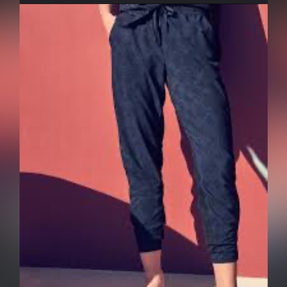 Athleta Brooklyn Joggers Pants Blue Snake 2 - Picture 1 of 8